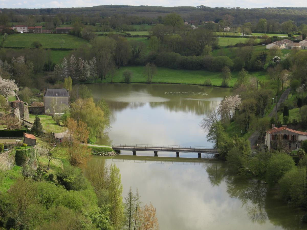 Auberge De Maitre Pannetier Vouvant Экстерьер фото